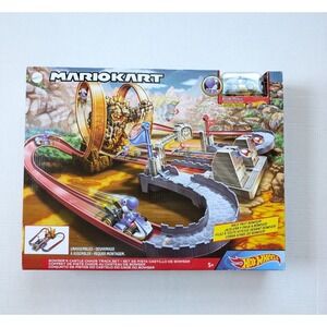 Hot Wheels Mario Kart Bowsers Castle Chaos Track Set Nintendo SEALED‎ BLue Yoshi